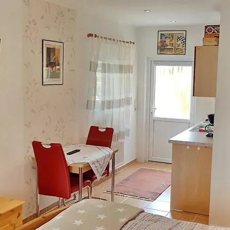 Ferienzimmer *auszeit* *